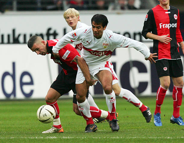 记者：吕迪格虽膝盖不适但准备强行出战，预计他会首发上场